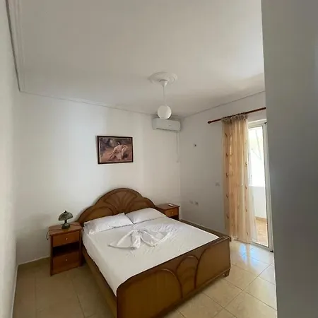 Kristo Apartament, Appartement