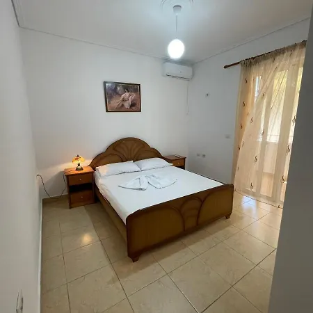 Kristo Apartament, Saranda