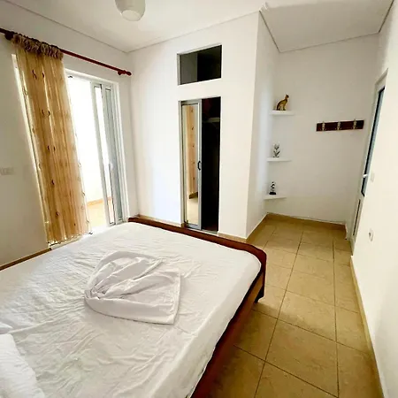Kristo Apartament, Appartement