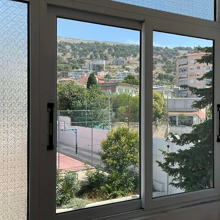 Kristo Apartament, Apartment