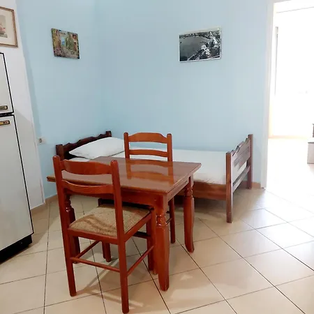 Kristo Apartament, * Sarande