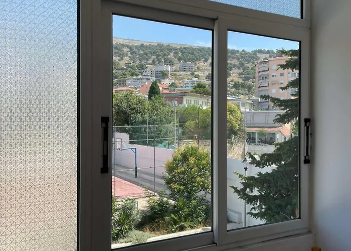 Kristo Apartament, Apartment